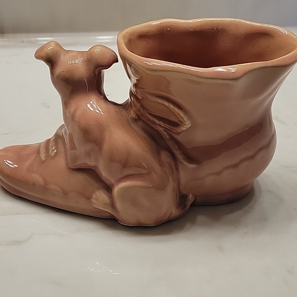 Vintage shawnee pottery dog on shoe - Picture 4 of 9